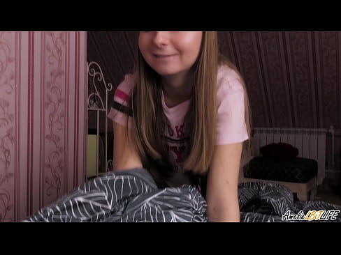❤️ Blondie thith thellë BFF-në e saj dhe merr spermë në gojën e saj ❤️❌ Porno në sq.dreamlandpassionfever.ru ﹏